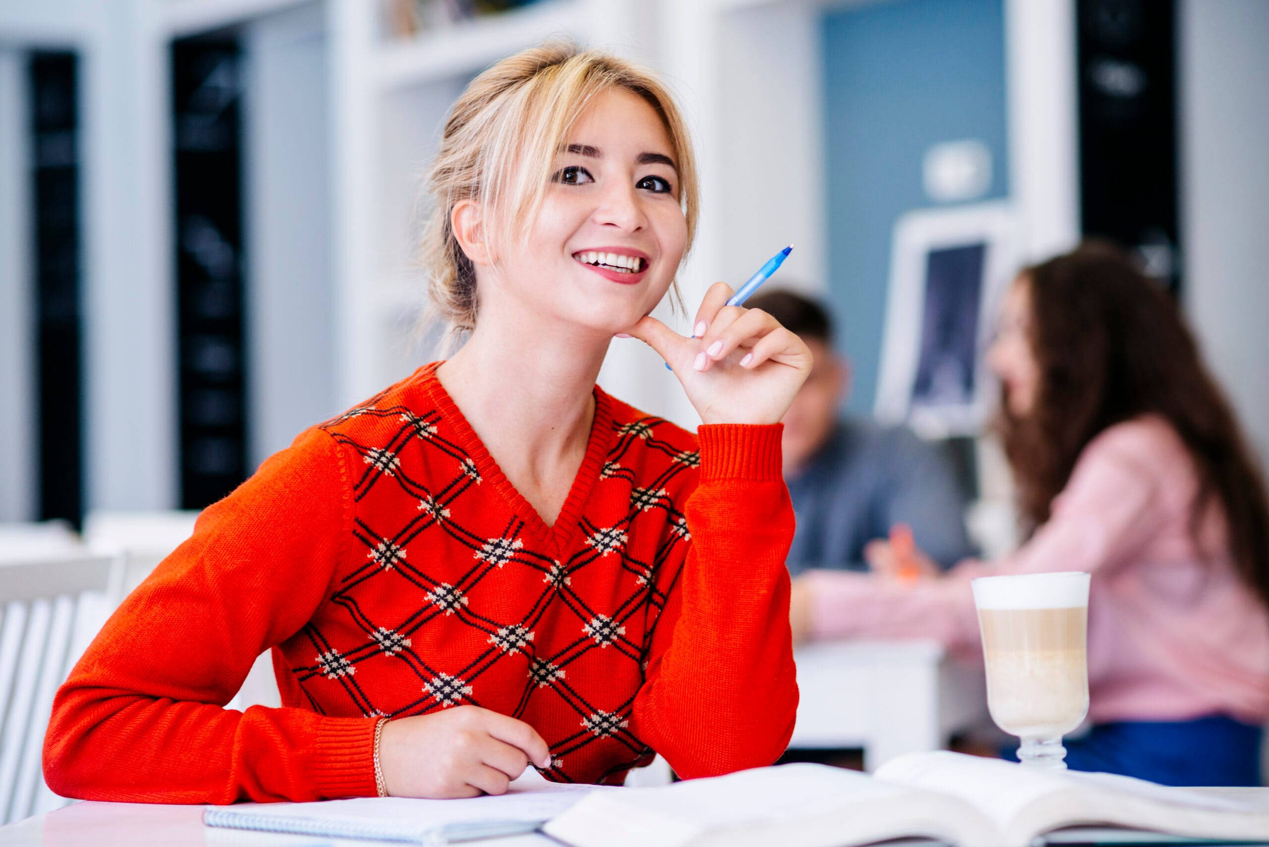 Course of English young female studying smiling scaled